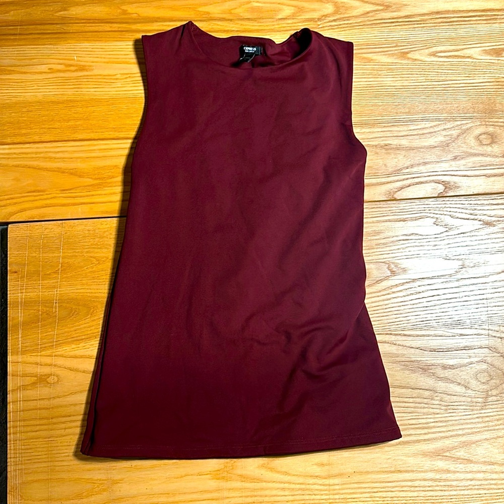 Express body contour tank